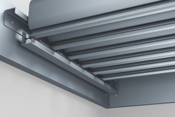 Bioklimatska pergola Misteral s pomičnim žlebom 